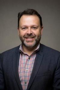 Headshot of Andre Barbosa